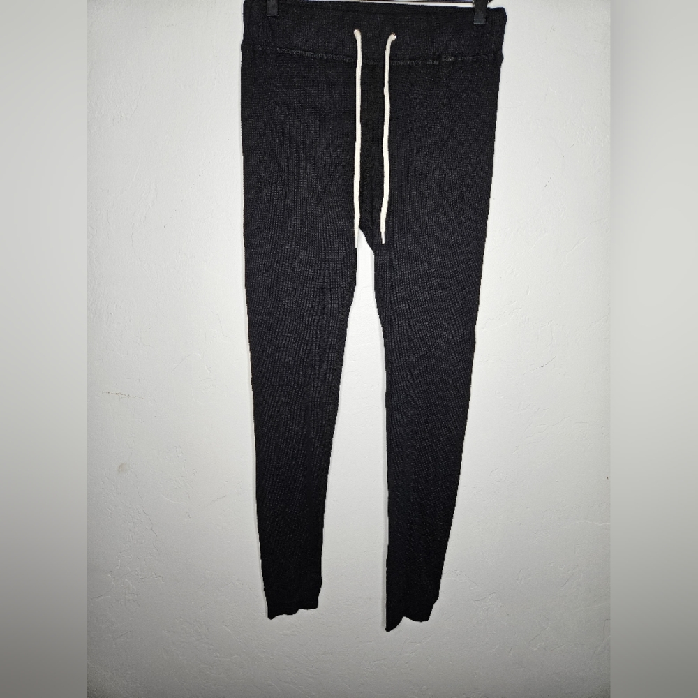 Monrow Black Ribbed Drawstring Joggers - Picture 8 of 9